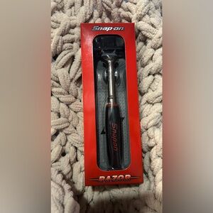 Snap On Razor